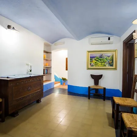 Castello Malicas فندق Galtellì