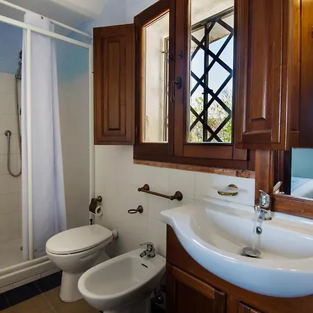 Castello Malicas فندق 2*