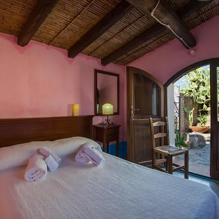 Castello Malicas فندق 2*