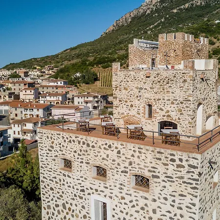 فندق Castello Malicas 2*