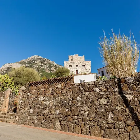 Castello Malicas 2*