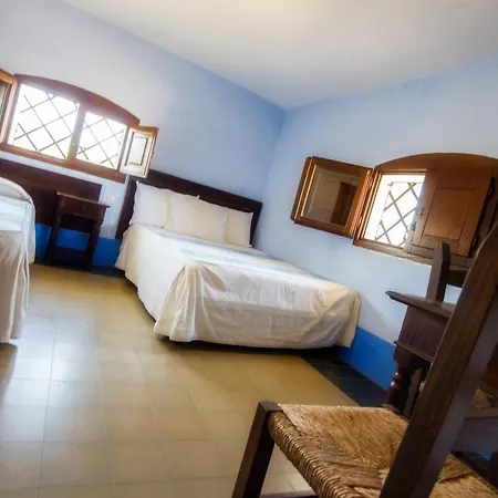 Castello Malicas Hotel 2*