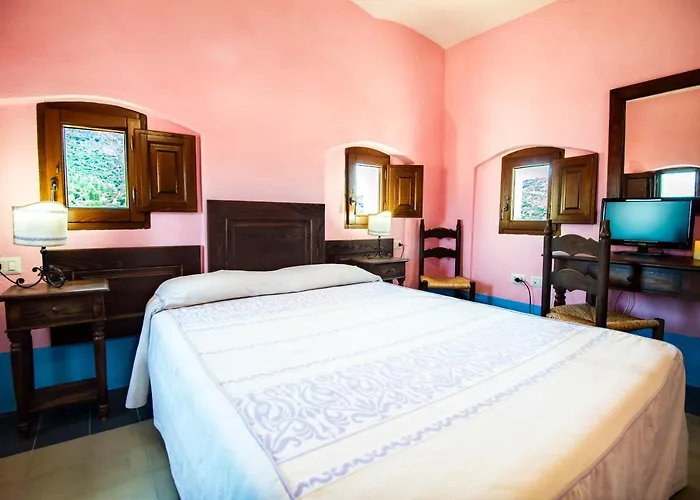 Castello Malicas Отель Гальтелли