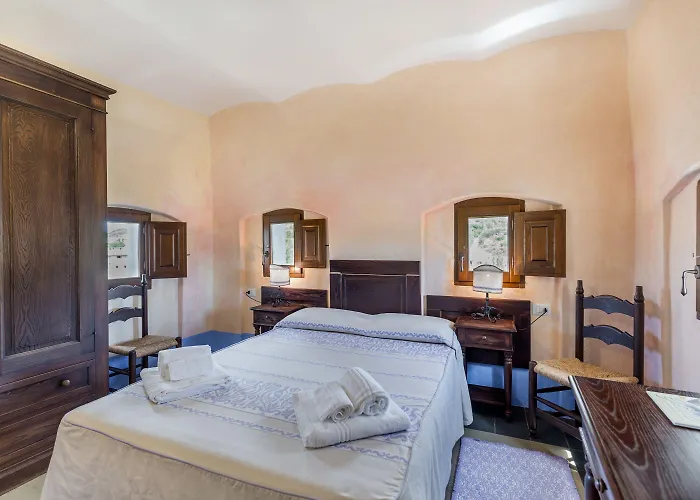 Castello Malicas Отель