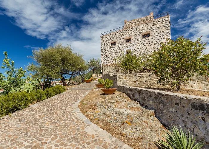 Отель Castello Malicas