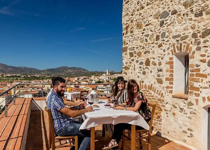 Отель Castello Malicas